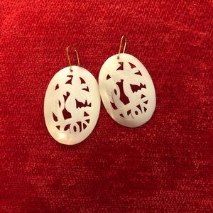 Elegant White Oval Earrings